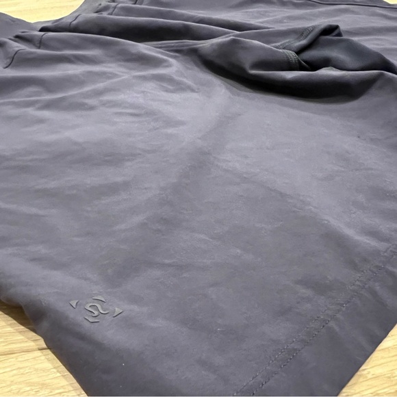 Lululemon T.H.E. Linerless short - Picture 3 of 3